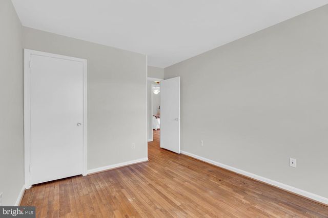 2174 GOLF COURSE DR, Reston, VA 20191
