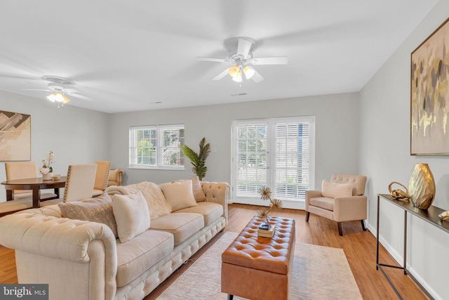 2174 GOLF COURSE DR, Reston, VA 20191