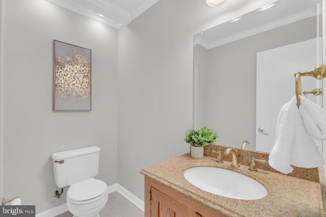 2174 GOLF COURSE DR, Reston, VA 20191