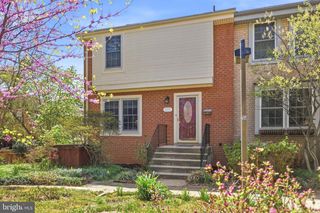 2174 GOLF COURSE DR, Reston, VA 20191
