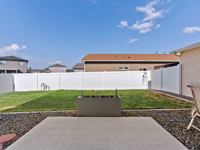 571 Graff Meadows Drive, Grand Junction, CO 81501
