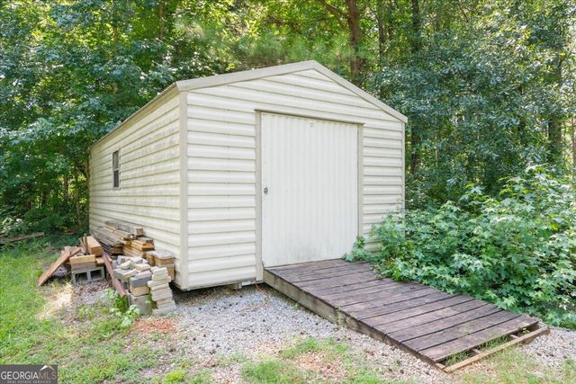 162 Deer Creek Trail, Moreland, GA 30259