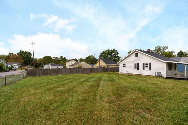 2220 Sale Road, Columbus, OH 43224