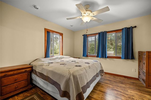 18400 N US HIGHWAY 441, Reddick, FL 32686