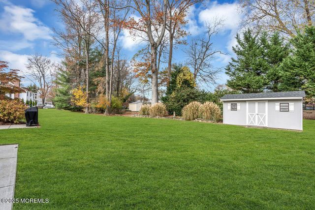 40 Brookside Lane, Little Silver, NJ 07739