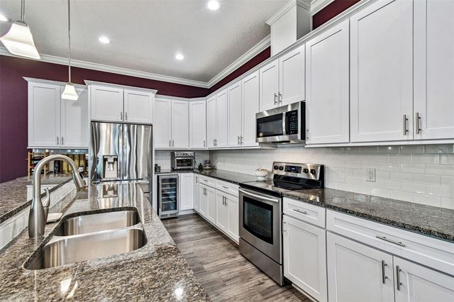 2808 W PEARL AVENUE, Tampa, FL 33611