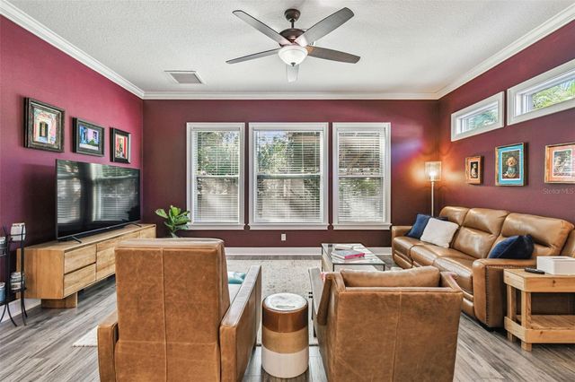 2808 W PEARL AVENUE, Tampa, FL 33611