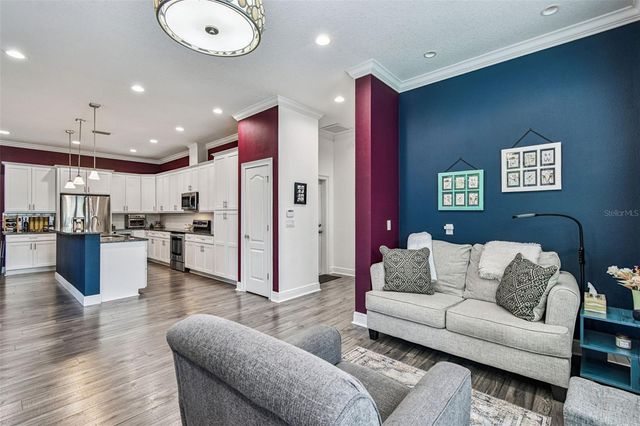 2808 W PEARL AVENUE, Tampa, FL 33611