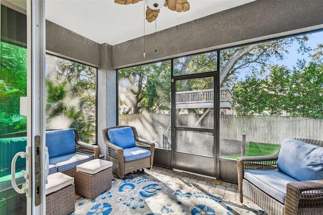 2808 W PEARL AVENUE, Tampa, FL 33611