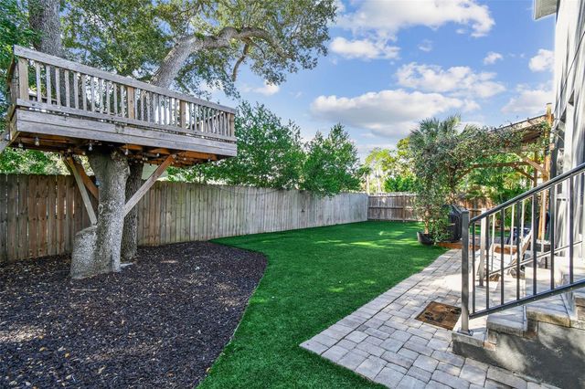 2808 W PEARL AVENUE, Tampa, FL 33611