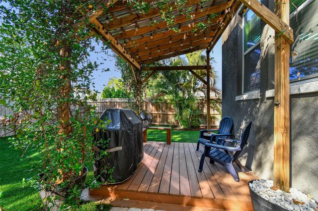 2808 W PEARL AVENUE, Tampa, FL 33611