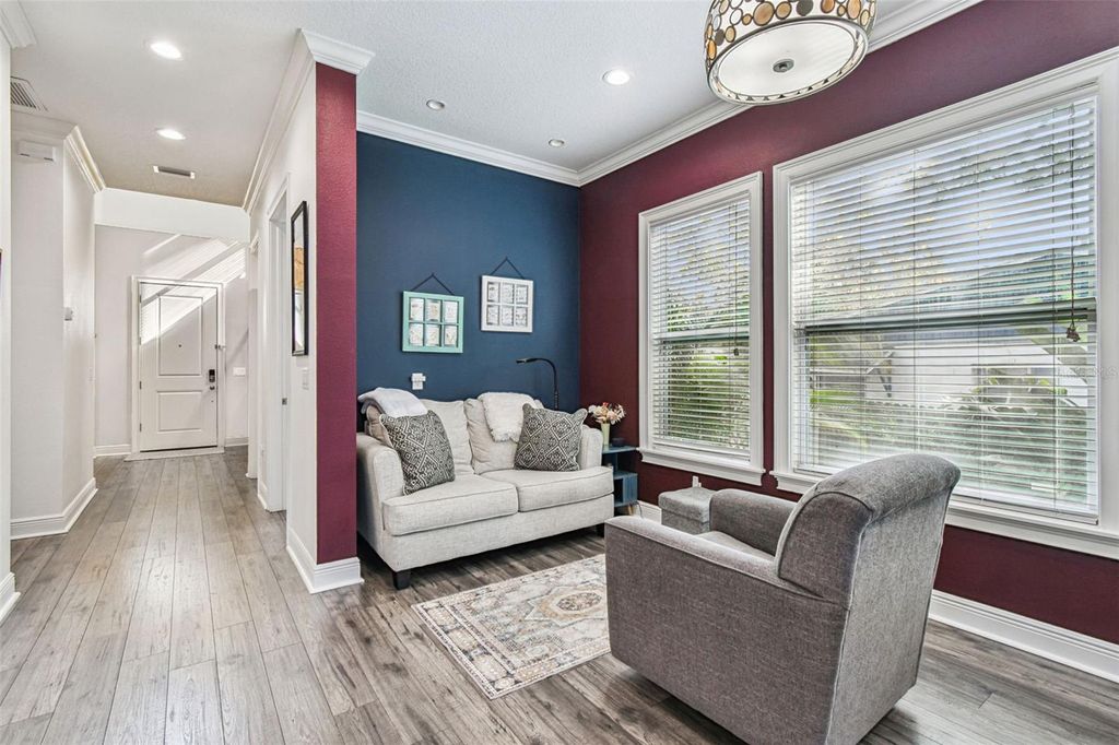 Image 28 of property listing at 2808 W PEARL AVENUE, Tampa, FL 33611