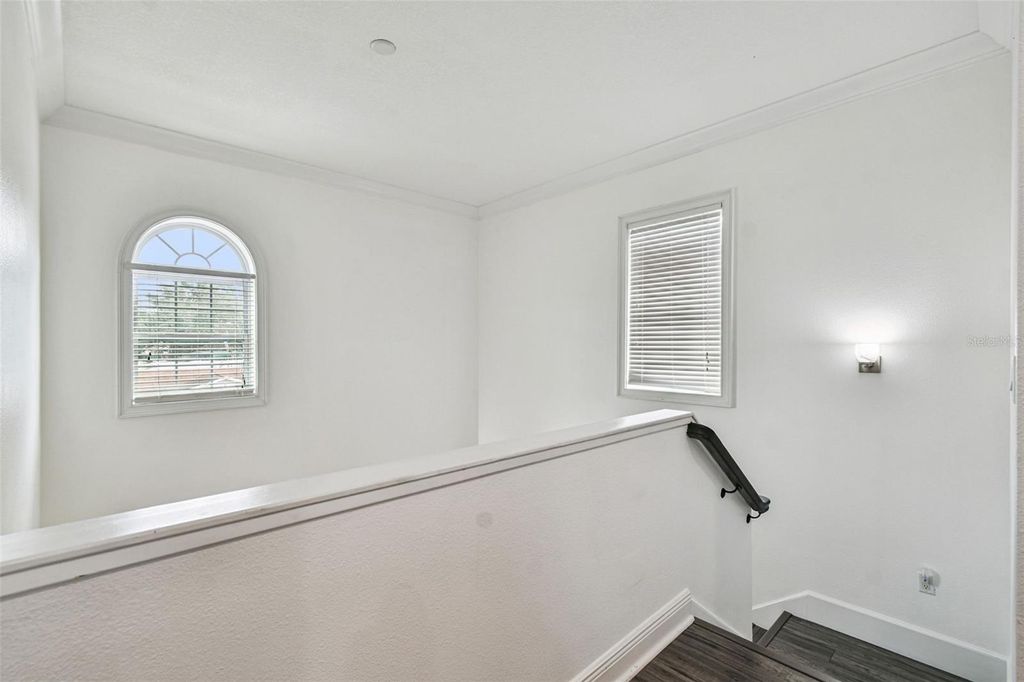 Image 34 of property listing at 2808 W PEARL AVENUE, Tampa, FL 33611