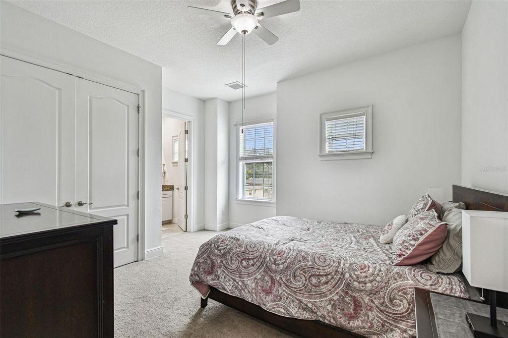 Image 42 of property listing at 2808 W PEARL AVENUE, Tampa, FL 33611