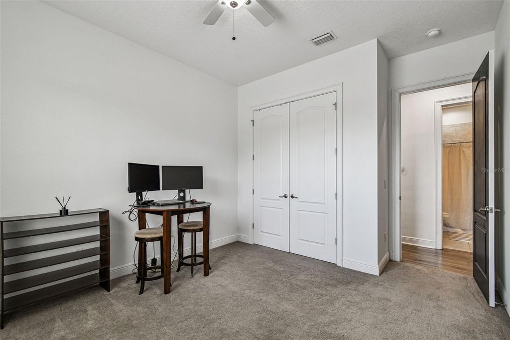 Image 44 of property listing at 2808 W PEARL AVENUE, Tampa, FL 33611