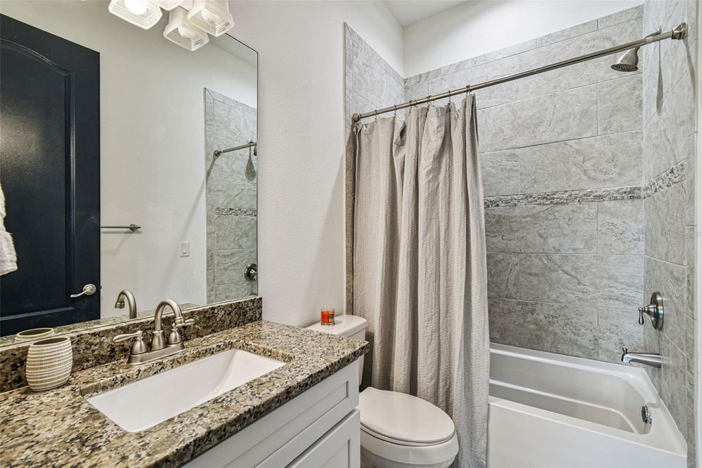 Image 46 of property listing at 2808 W PEARL AVENUE, Tampa, FL 33611