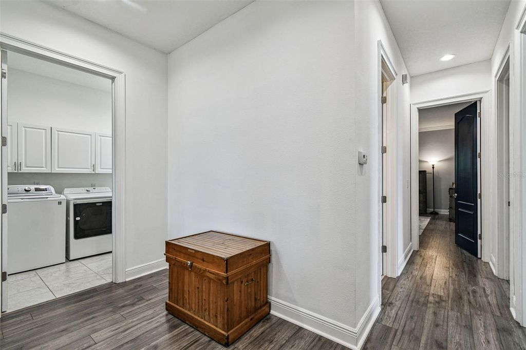 Image 48 of property listing at 2808 W PEARL AVENUE, Tampa, FL 33611