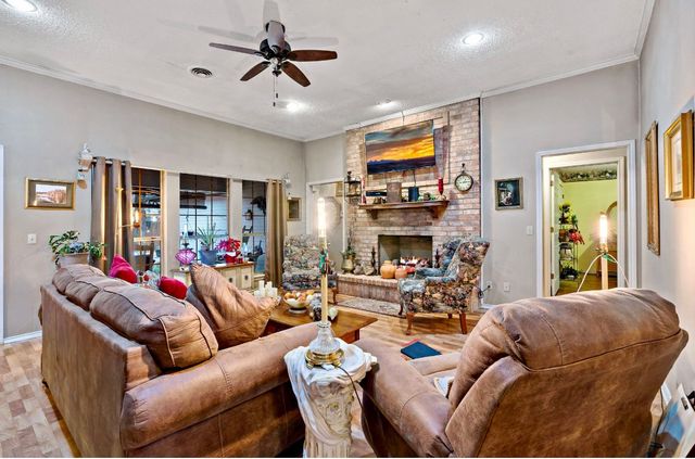 1720 N Collegiate Drive, Paris, TX 75460