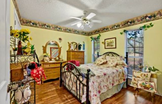 1720 N Collegiate Drive, Paris, TX 75460