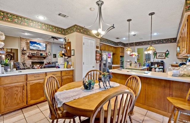 1720 N Collegiate Drive, Paris, TX 75460