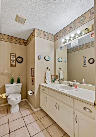 1720 N Collegiate Drive, Paris, TX 75460