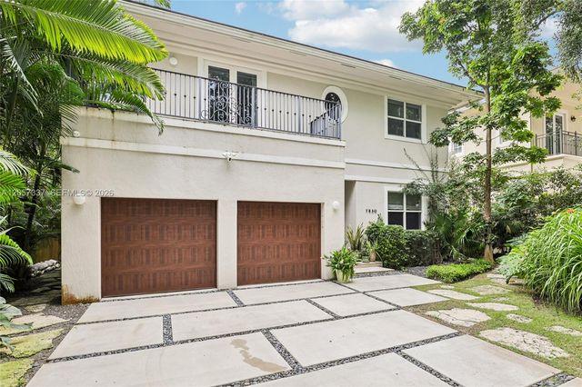 7830 SW 48th Ct, Miami, FL 33143