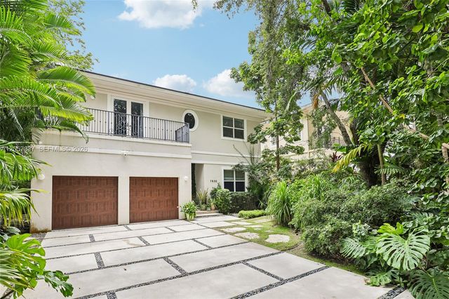 7830 SW 48th Ct, Miami, FL 33143