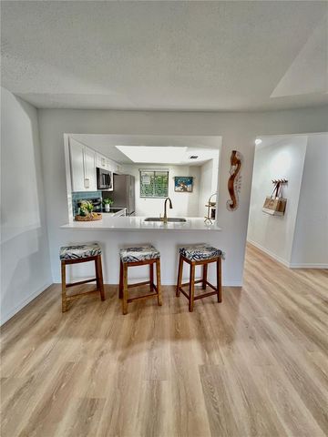 3504 BENEVA ROAD 206, Sarasota, FL 34232