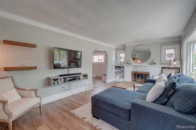 59 Wellesley Drive, Pleasant Ridge, MI 48069