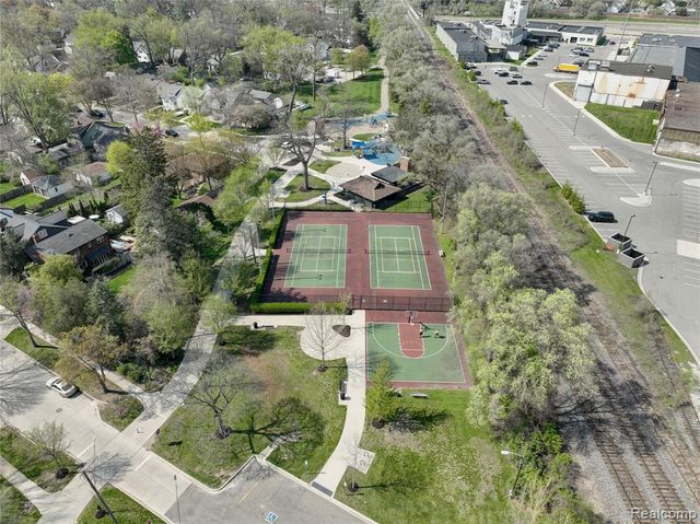 59 Wellesley Drive, Pleasant Ridge, MI 48069