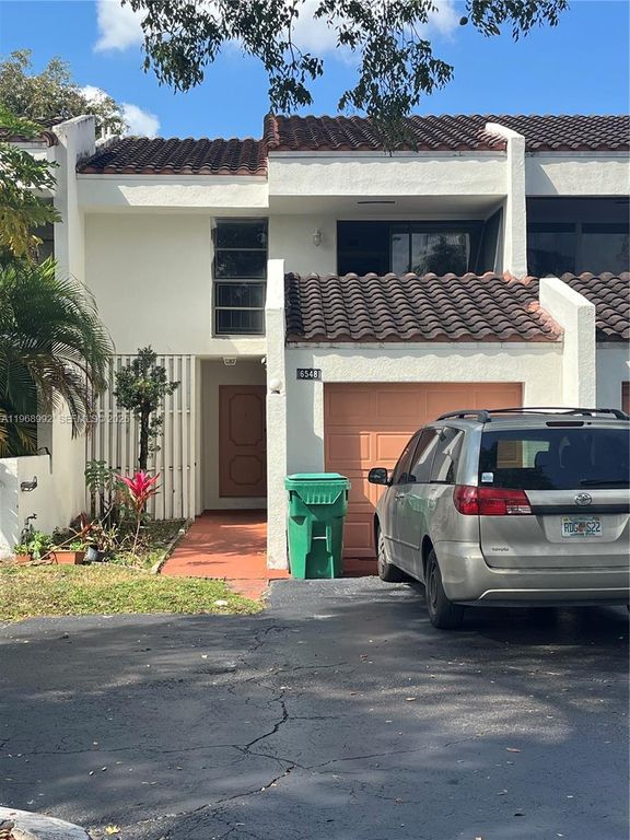 6548 Racquet Club Dr 89, Lauderhill, FL 33319