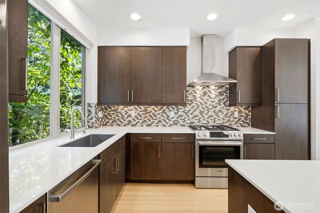 5179 42nd Avenue S, Seattle, WA 98118