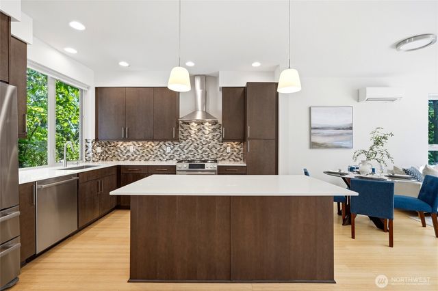5179 42nd Avenue S, Seattle, WA 98118