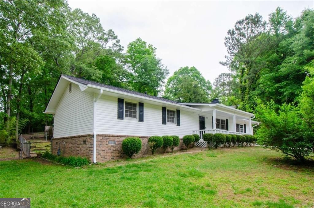 2923 Bicentennial Drive, Stone Mountain, GA 30087