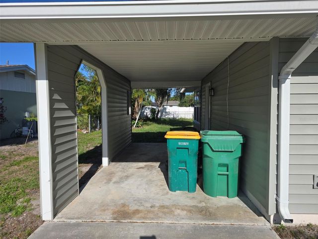 1660 EAGLE STREET, Port Charlotte, FL 33952
