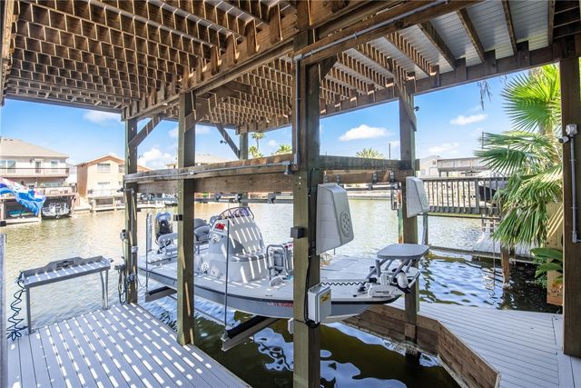 15309 BEAUFORT Ct, Corpus Christi, TX 78418