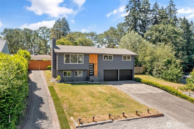 8712 Wildwood Avenue SW, Lakewood, WA 98498