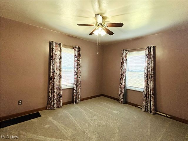 141 Cleveland Road, Weirton, WV 26062