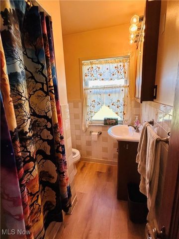 141 Cleveland Road, Weirton, WV 26062