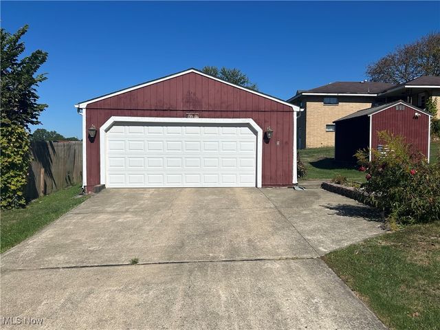 141 Cleveland Road, Weirton, WV 26062