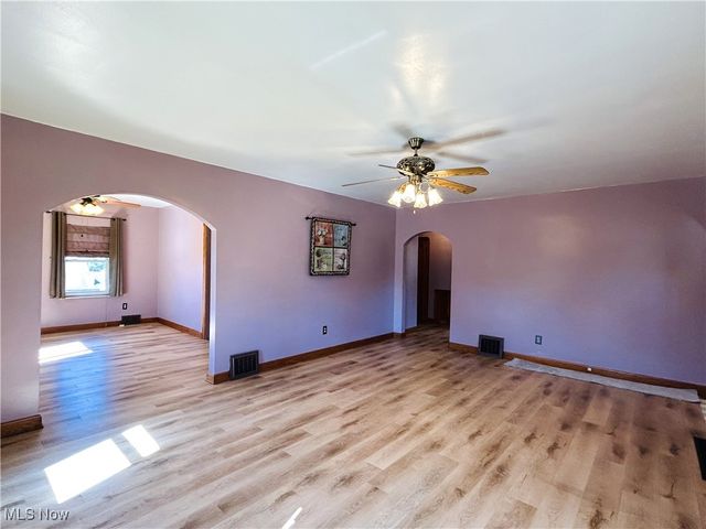 141 Cleveland Road, Weirton, WV 26062