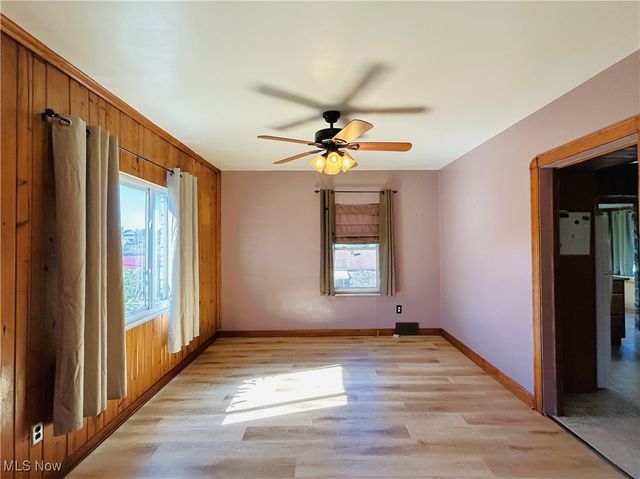 141 Cleveland Road, Weirton, WV 26062