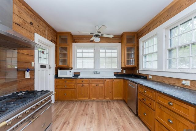 3210 Perkins Rd, Baton Rouge, LA 70808