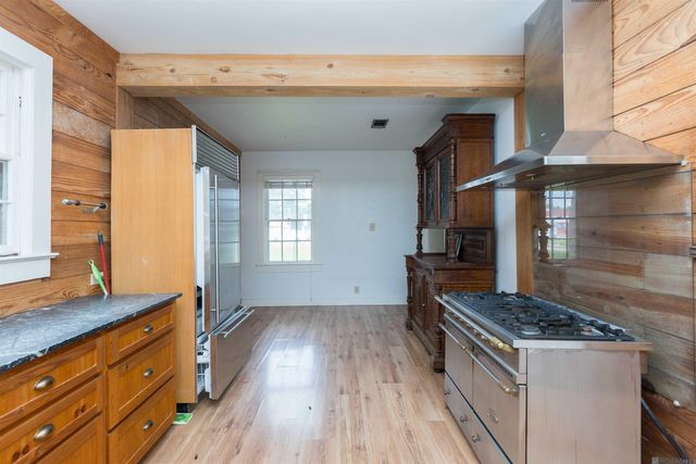 3210 Perkins Rd, Baton Rouge, LA 70808