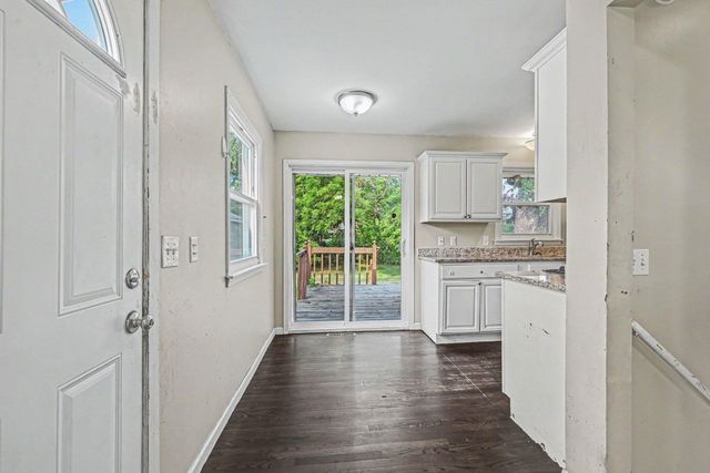 5931 Zenith Avenue N, Brooklyn Center, MN 55429