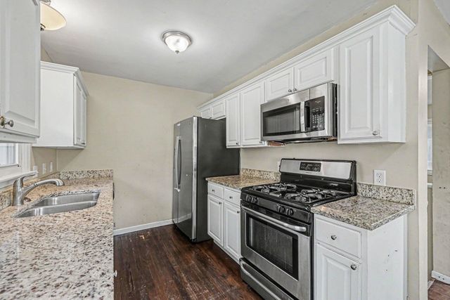 5931 Zenith Avenue N, Brooklyn Center, MN 55429