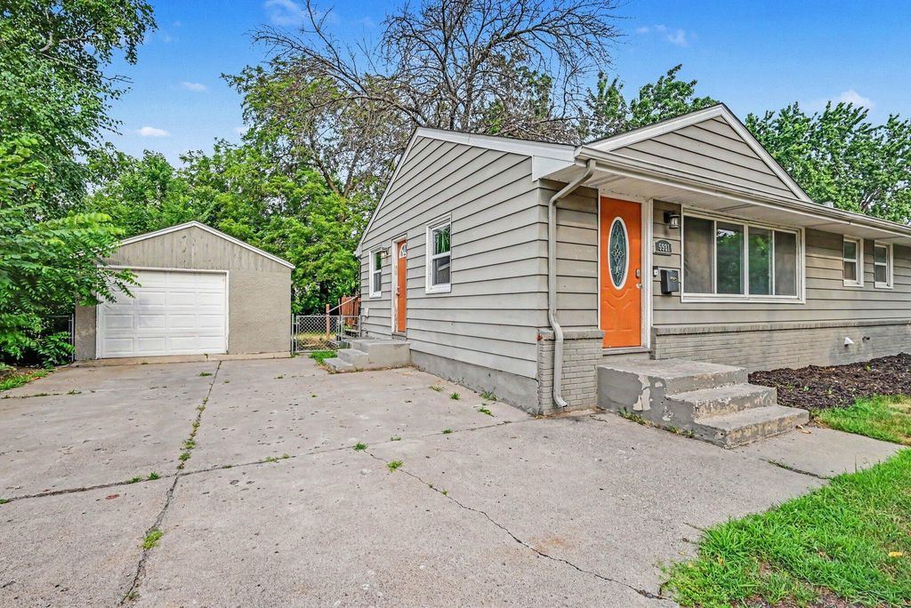 5931 Zenith Avenue N, Brooklyn Center, MN 55429 — photo 2