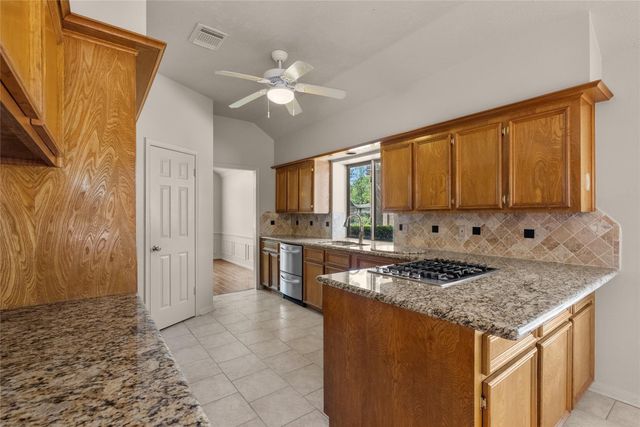 2002 Firtree Way, Houston, TX 77062