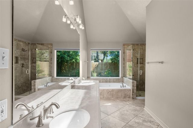 2002 Firtree Way, Houston, TX 77062