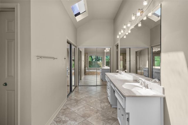 2002 Firtree Way, Houston, TX 77062